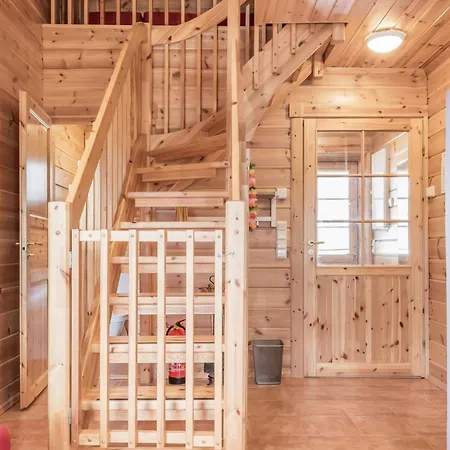 펜션 Kuerkartano 4-aarre By Interhome